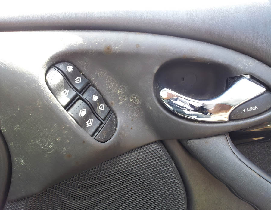 Ford Focus Ghia window-switch-driver-side-front